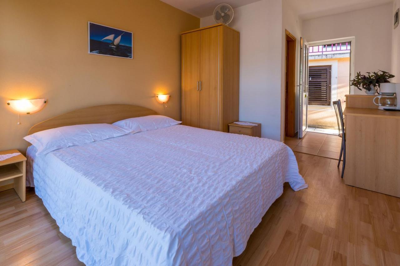 Apartments Ani ซริกเวนิซา ภายนอก รูปภาพ